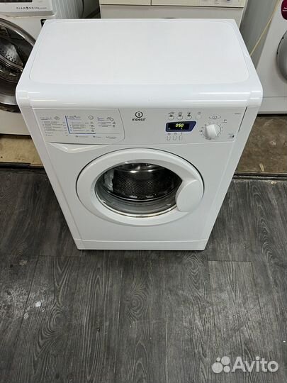 Стиральная машинка indesit