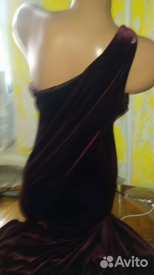 Бархатное вечернее платье Princesses р. 48-50