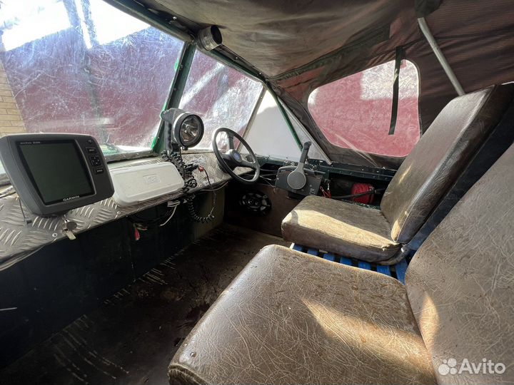 Моторное судно Прогресс 2 М