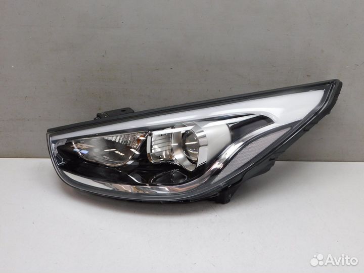 Фара левая Hyundai ix35