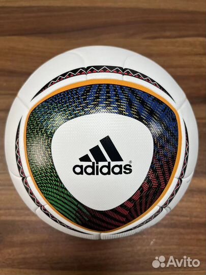 Футбольный мяч adidas jabulani