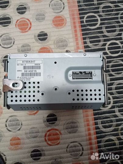 Магнитофон Митсубиси