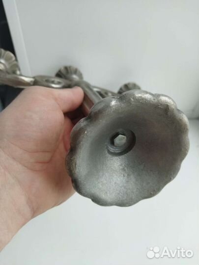 Подсвечник литой на три свечи