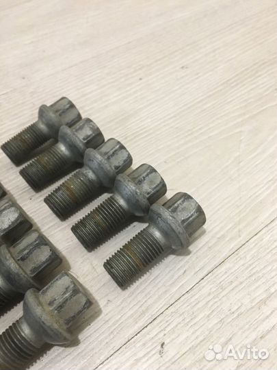 Болты колесные (комплект) Mercedes Benz E350 W211