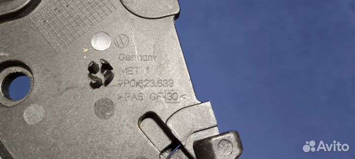 Площадка ручки капота Porsche Cayenne 958