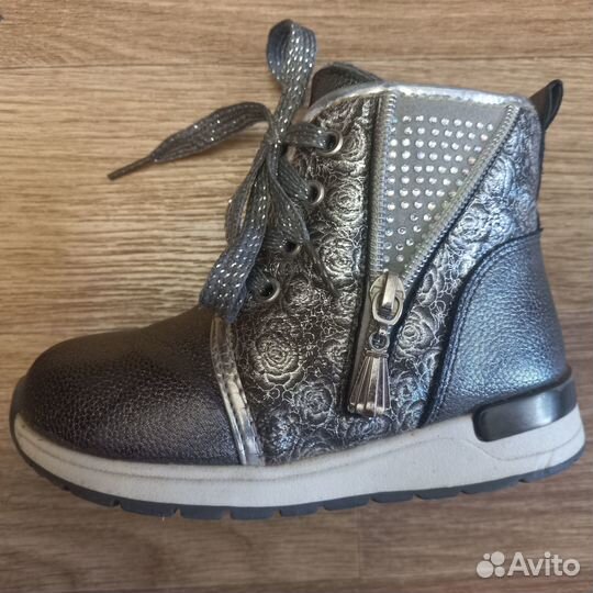 Зимние сапоги на девочку 27 размер (16.5см)