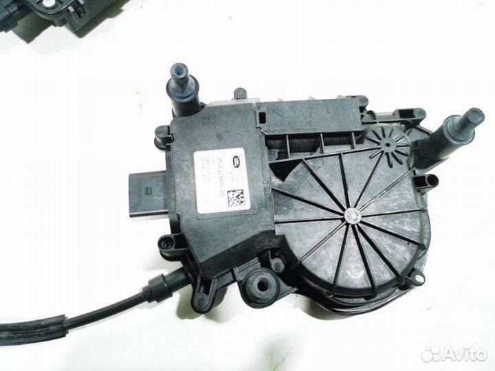 Замок двери передней левой Land Rover Range Rover