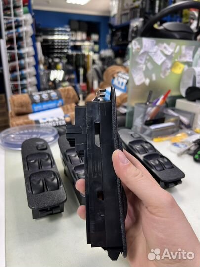 Блок управления стеклоподъемниками Mitsubishi