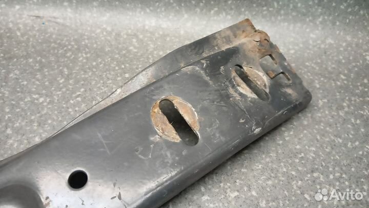 Кронштейн выпускной трубы scania G380