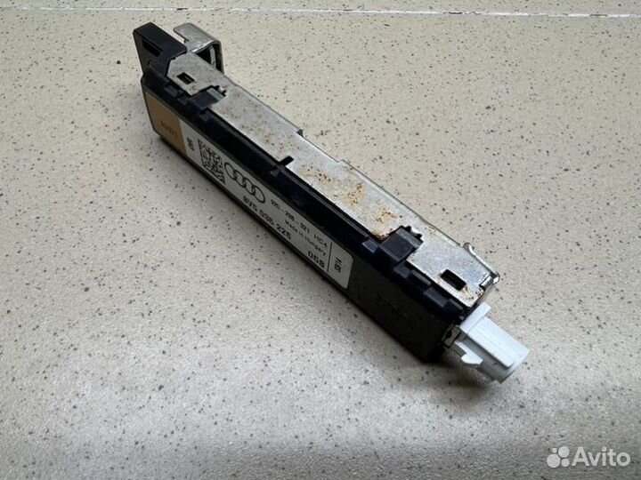 Антенна Audi A3 8V czca 2014