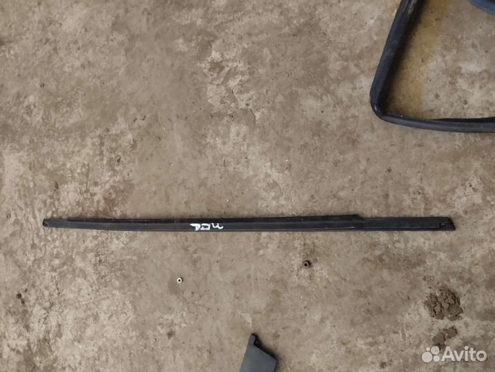 Бархотка задней правой двери Chevrolet Lanos