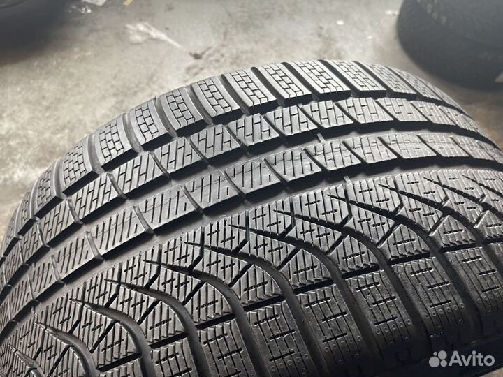 Pirelli P Zero Winter 285/30 R22 101W