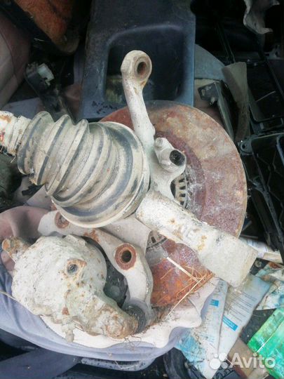 Кулак поворотный передний правый фольксваген б4