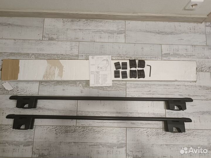 Поперечные дуги на крышу Renault Sandero Stepway