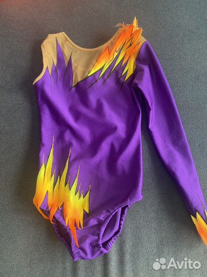 Купальник для художественной гимнастики.Предметы