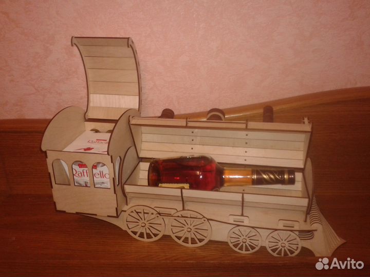 Паровоз пинал