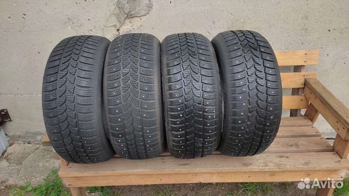 Tigar Sigura Stud 215/55 R16