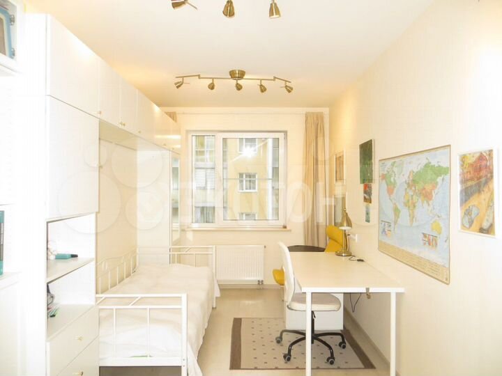 3-к. квартира, 72,7 м², 2/4 эт.