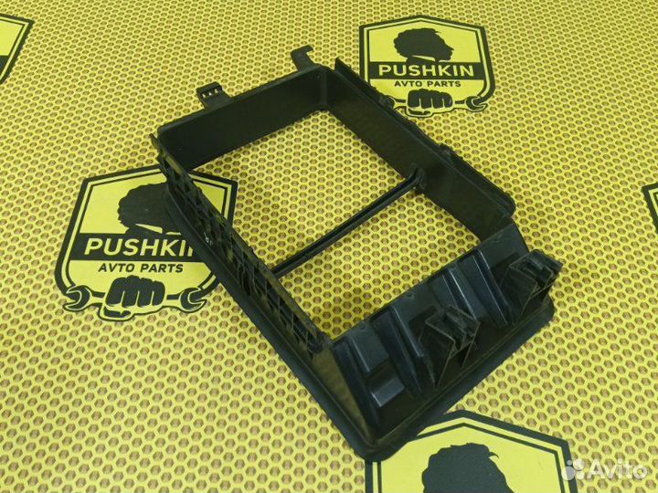 Дефлектор радиатора Renault Espace JR R9M 2017