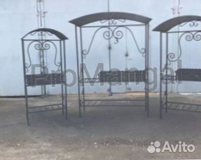 Мангал с крышей