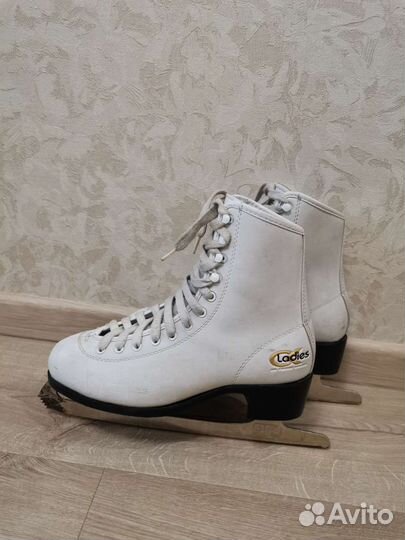 Коньки фигурные