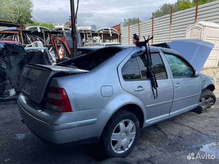 Разбор volkswagen jetta MK4 (подлокотник продан)