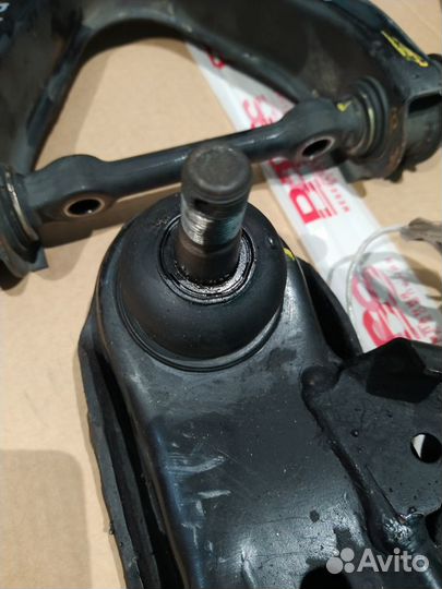 Комплект рычагов Nissan Atlas F23 6 т.км оригинал