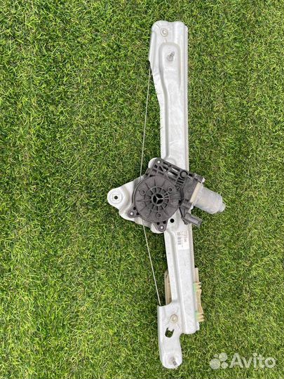 Стеклоподъемник задний правый Chevrolet 3 42702336