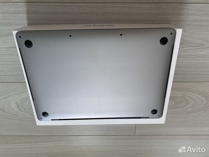 Macbook pro 13 2017 touch bar