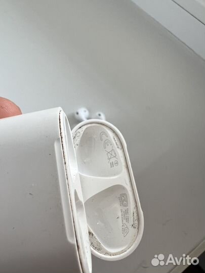 Airpods 1-го поколения