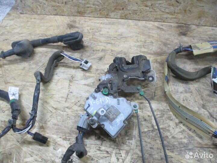 Замки дверей Ниссан Патрол Y 61