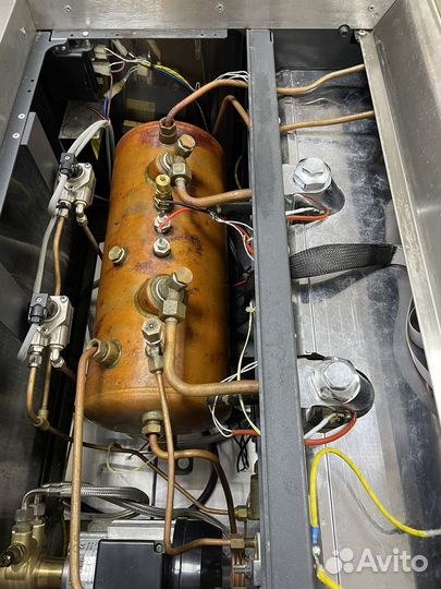 Кофемашина рожковая профессиональная