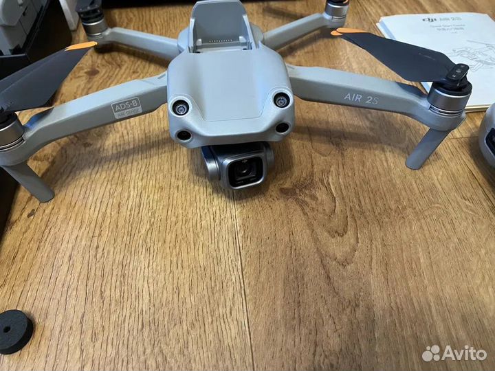 Квадрокоптер DJI Mavic Air 2S Fly More Combo