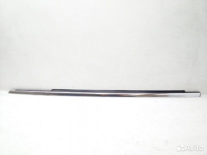 Молдинг двери передний левый Mercedes-Benz C-Class