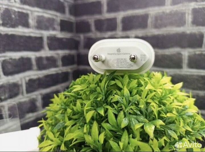 Зарядка на iPhone 20w