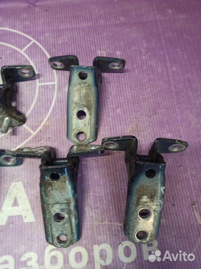 Петля двери Citroen C Crosser EP DW12 2010