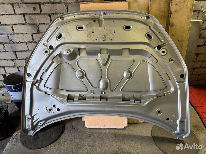 Капот веста