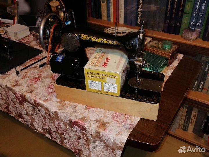 Швейная машина Подольск с электроприводом