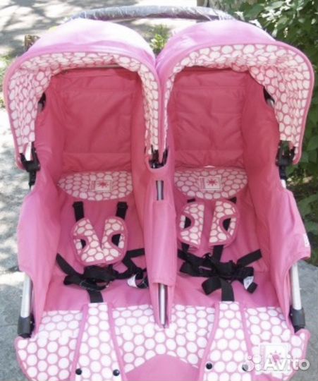 Прогулочная коляска для двойни близнецов погодок