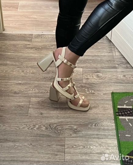 Босоножки женские 38 размер