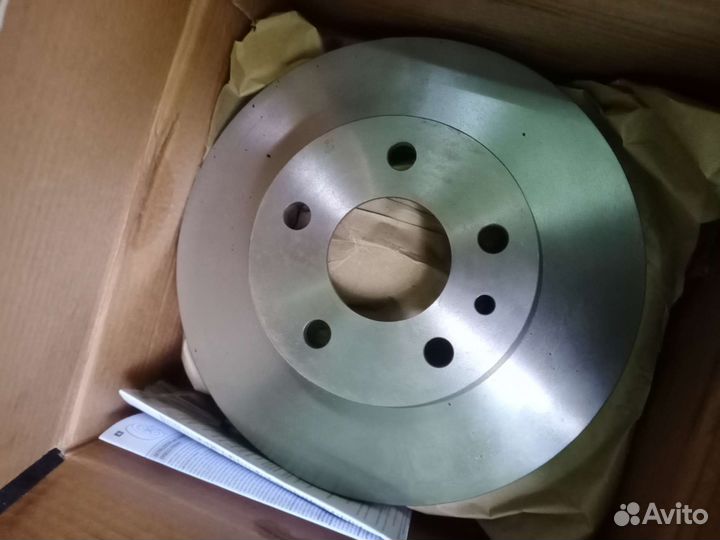 Задние тормозные диски Brembo на Alfa Romeo 156