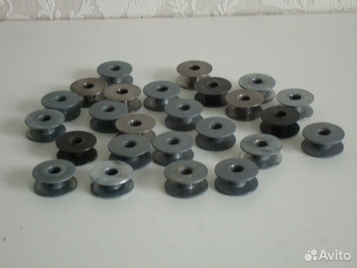 Иглы для машинки. Наперстки. Шпульки. СССР