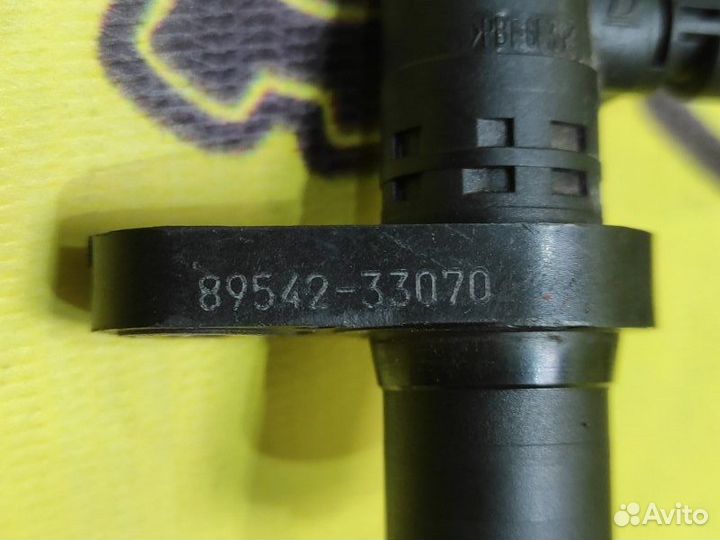 Датчик ABS передний правый Toyota Camry ACV30