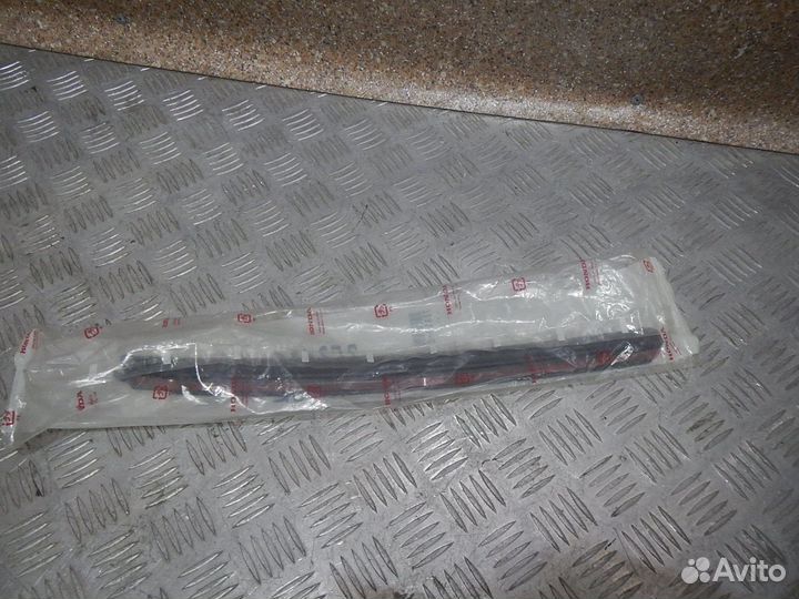 Уплотнитель форточки задней правой, Honda -C-RV, 07