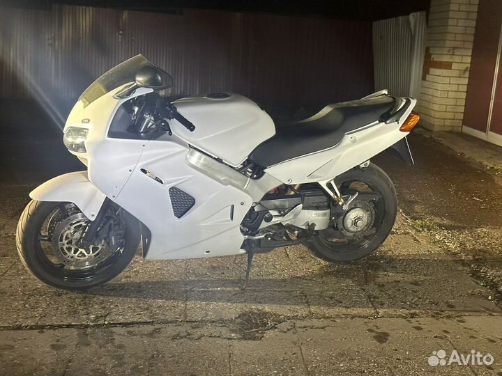 Продам мот Хонда VFR800