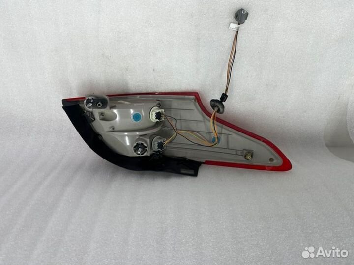 Фонарь наружный правый Ford Focus 3 2015-2019