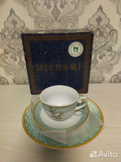 Подарочный набор. Чашка с блюдцем и тарелкой