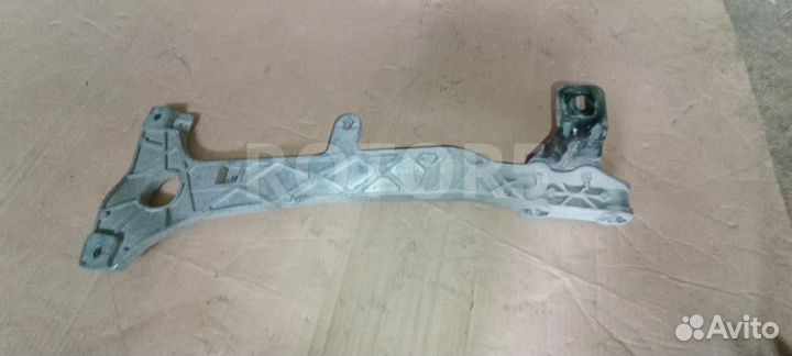 Кронштейн крепления бампера переднего левый
