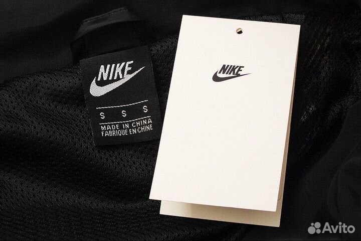 Ветровка Swoosh