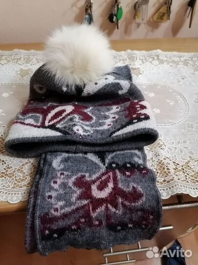 Зимний комплект шапка и шарф женский